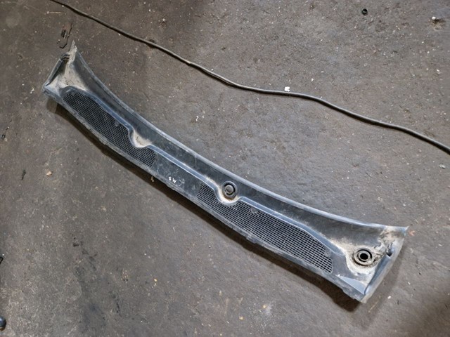 Водостік лобового скла, жабо 668110003R RENAULT
