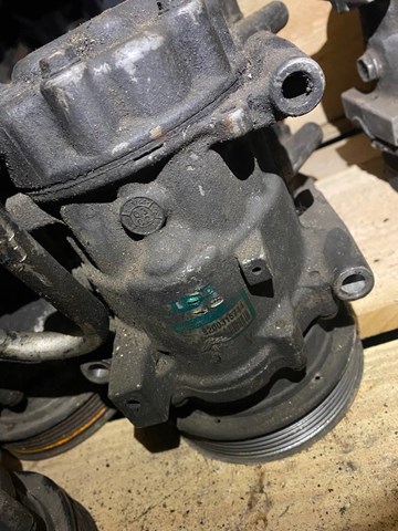 Компресор кондиціонера 8200315744 RENAULT
