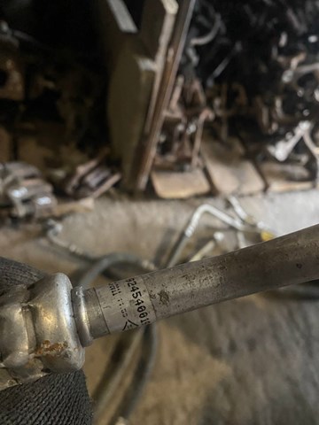 Шланг кондиціонера, від заднього випарювача до компресора 924540019 RENAULT