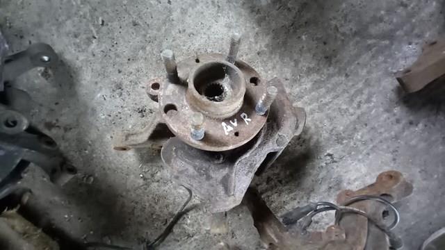 Цапфа поворотна права 96535191 GM