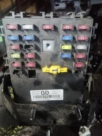 Блок запобіжників задній, салонний 96651328 GM