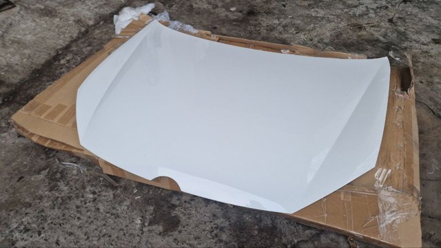 Капот 5K0823031G VAG