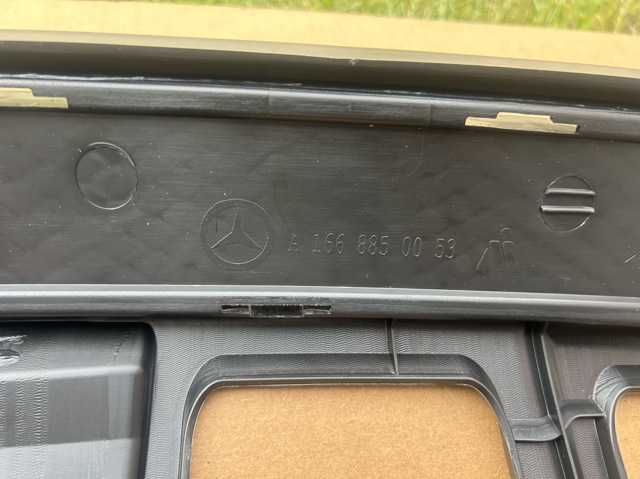Бампер задній, нижня частина A1668804440 MERCEDES