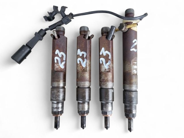 Форсунка паливна 028130203F VAG