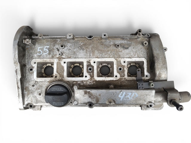 Кришка двигуна 06A103469J VAG