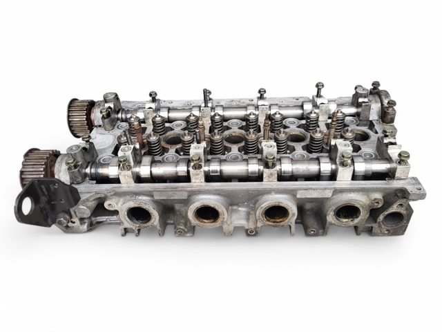 Головка циліндрів 8200408642 RENAULT
