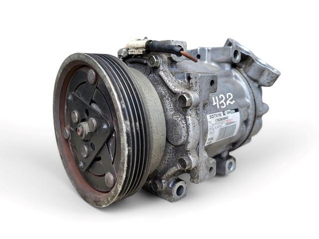 Компресор кондиціонера 8200600135 RENAULT