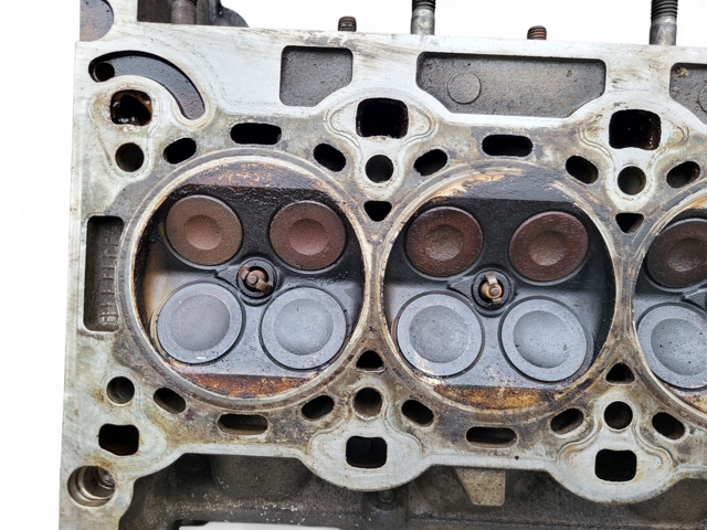 Головка блоку 90400234 OPEL