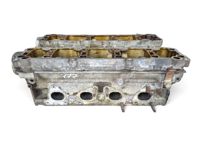 Головка блоку циліндрів 9656769580 PEUGEOT