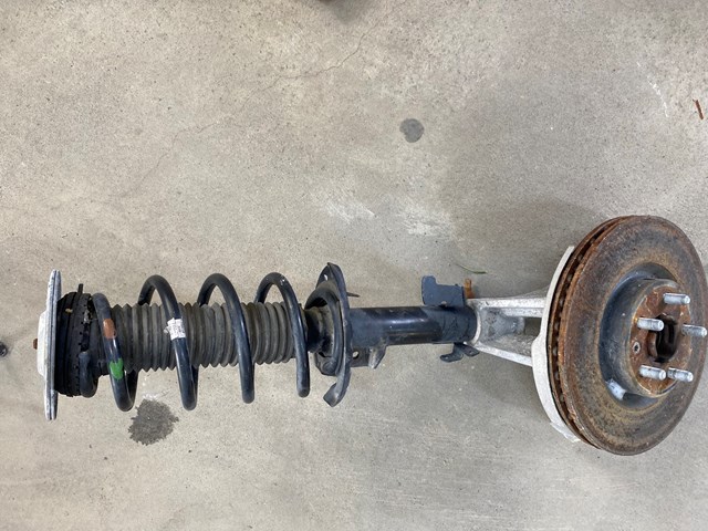 Стійка передня права BJ3218045AD LAND ROVER