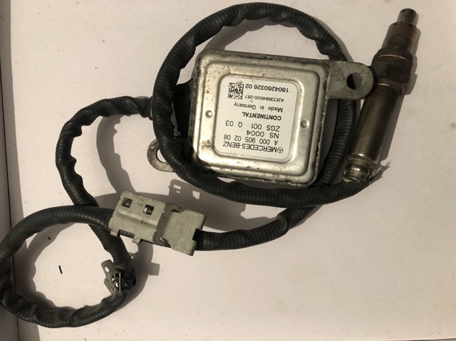 Датчик оксидів азоту NOX, передній A0009050208 MERCEDES