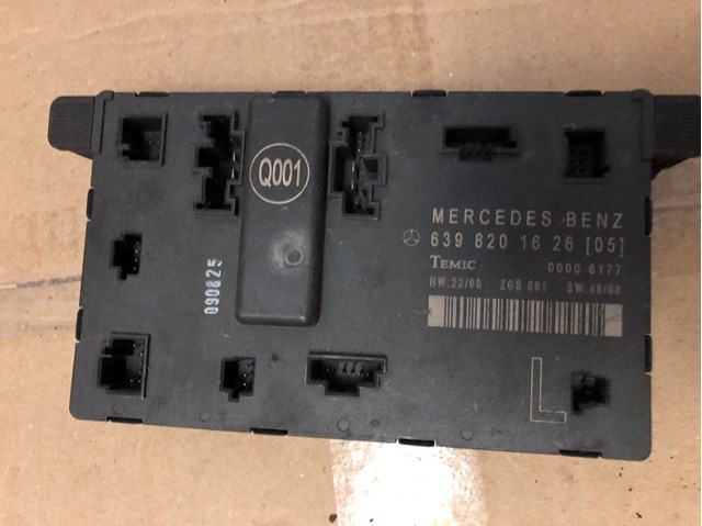 Блок комфорту передніх дверей A6398201626 MERCEDES