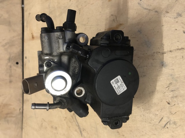 Насос паливний високого тиску (ПНВТ) - DIESEL A6510702801 MERCEDES