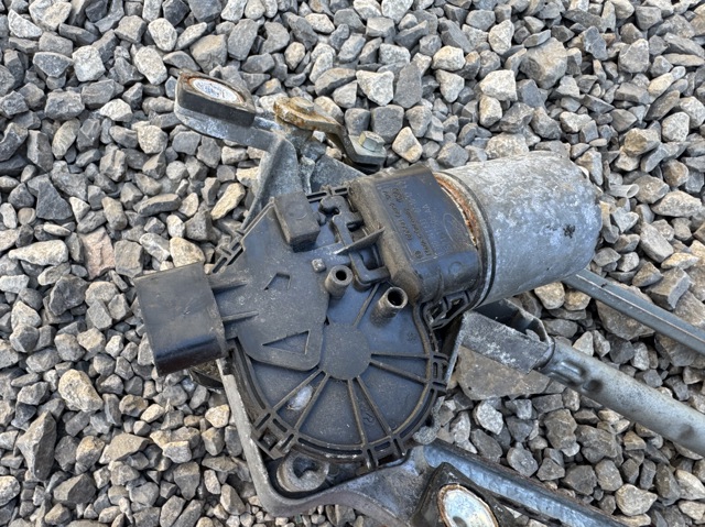 Двигун склоочисника лобового скла (трапеції) 7S7117508AA FORD