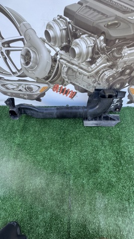 Повітроприймач AG919E635AE FORD