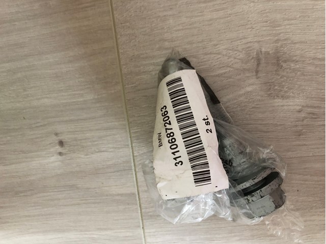 Болт переднього важеля, нижнього 31106872063 BMW