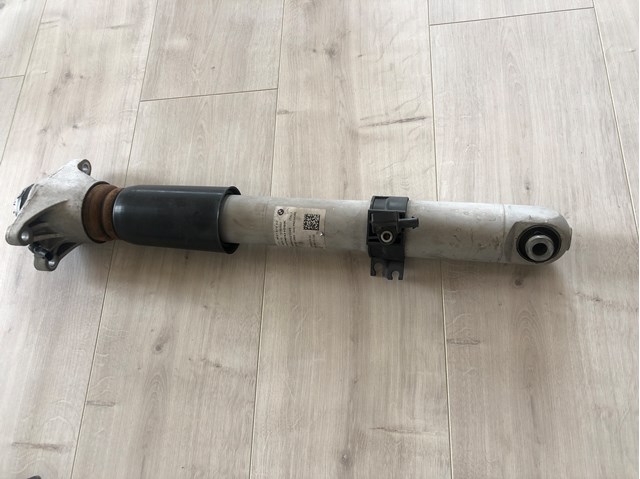 Стійка задня, ліва 33508091379 BMW