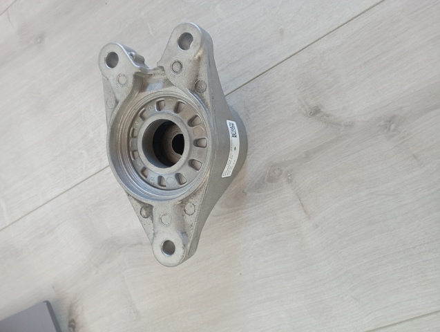 Подушка амортизатора заднього, правого 33508098636 BMW