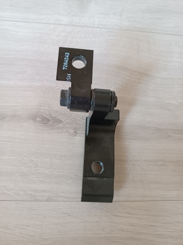 Петля задніх лівих дверей 41527284543 BMW