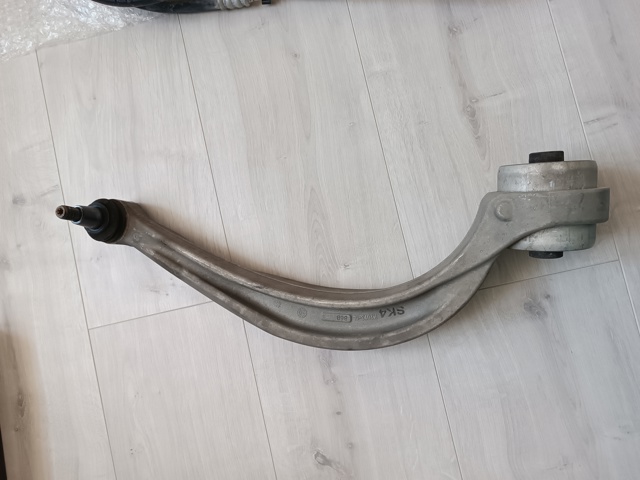 Поперечний важіль 4M0407695C VAG