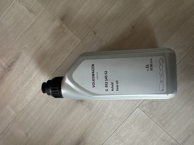 Масло трансмісійне для коробки передач G052145S2 VAG