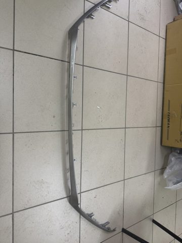 Нижня накладка на передній бампер 5241278020 TOYOTA