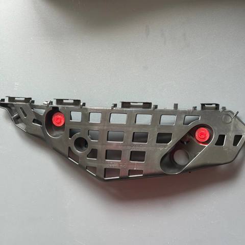 Праве кріплення переднього бампера 521450E100 TOYOTA