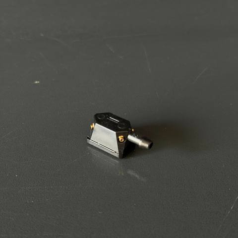 Форсунка омивача скла лобового, ліва TCA0008604847 TCparts