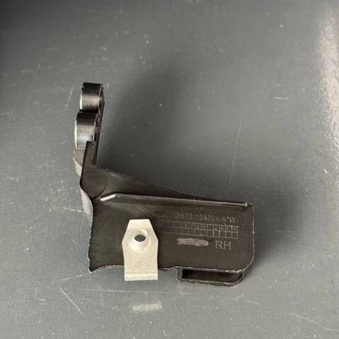 Кріплення фари передньої, правої TCDS7Z13A004A TCparts