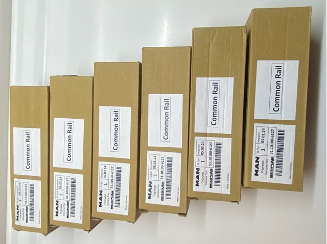 Форсунка дизельна в зборі, розпилювач + тримач 0445120100 BOSCH