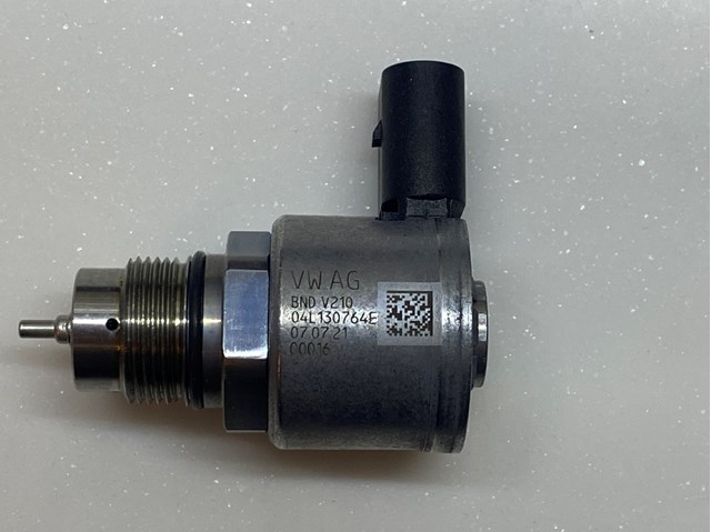 Регулятор тиску палива 04L130764E VAG