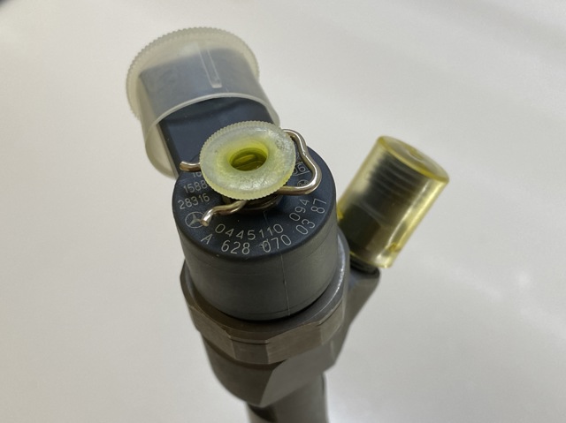 Форсунка дизельна в зборі, розпилювач + тримач 0986435035 BOSCH