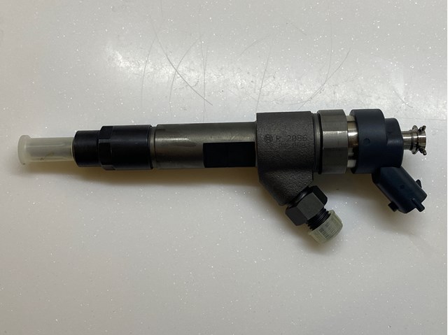 Форсунка дизельна в зборі, розпилювач + тримач 0986435501 BOSCH