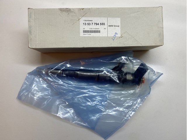 Форсунка паливна 7794435 BMW
