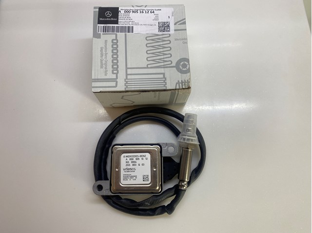 Датчик оксидів азоту NOX, передній A000905520680 MERCEDES