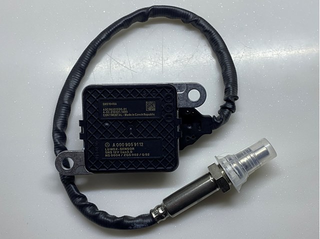 Датчик оксидів азоту NOX A0009059112 MERCEDES