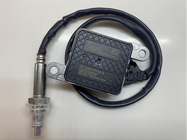 Датчик оксидів азоту NOX, передній A0009059812 MERCEDES