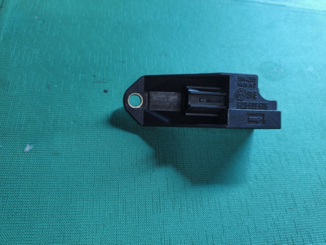 Датчик SRS 6Q0909606 VAG