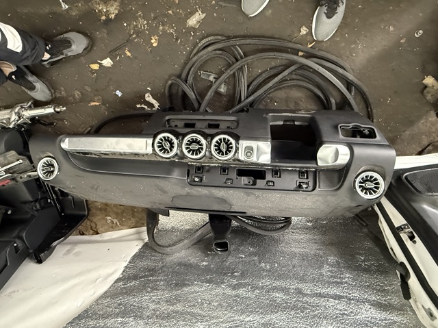 Приладова панель A2476807300 MERCEDES