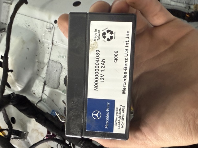 Автомобільна батарея N000000004039 MERCEDES
