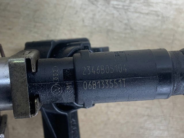 Форсунка дизельна в зборі, розпилювач + тримач 06B133551T VAG