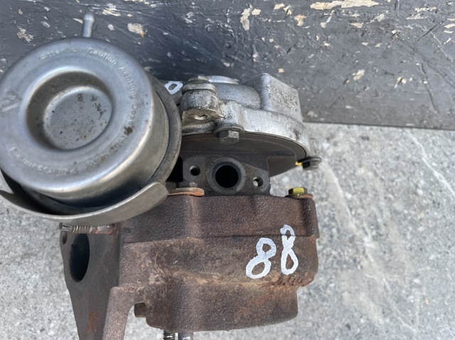 Турбокомпресор 1441100Q0F NISSAN