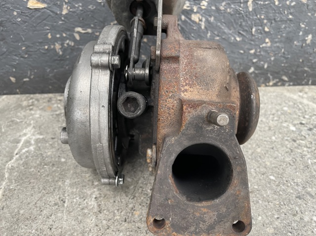 Турбокомпресор 30725134 FORD