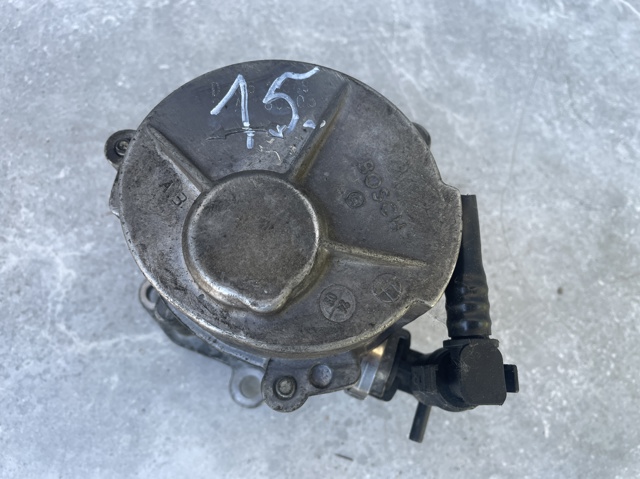 Насос вакуумний 8200720558 RENAULT