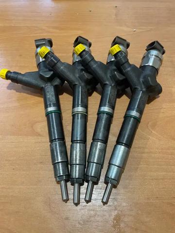 Форсунка інжектора 16600EB300 DENSO