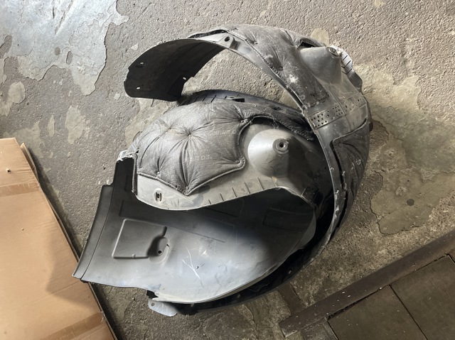Підкрилок передній лівий 86811GI000 HYUNDAI