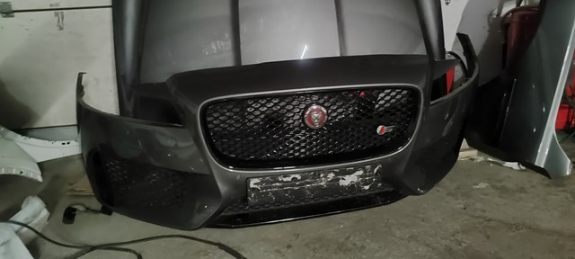 Емблема на решітку радіатора C2D45429 JAGUAR
