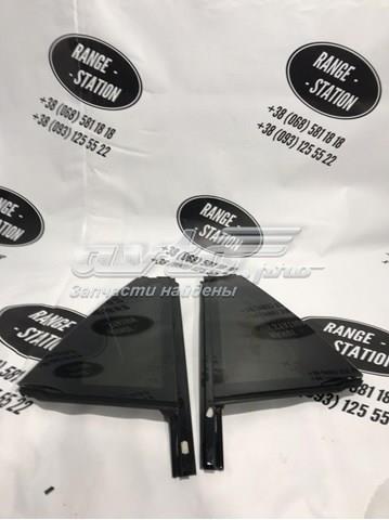 Задня кватирка права LR034315 LAND ROVER