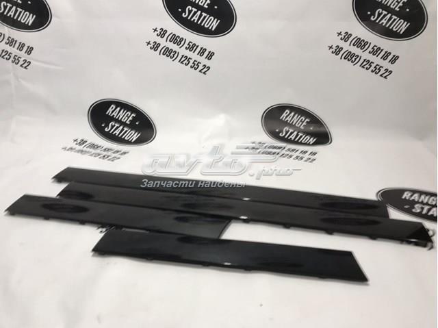 Молдинг передніх правих дверей, нижній LR038845 LAND ROVER