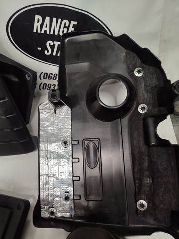 Кришка двигуна декоративна LR094606 LAND ROVER